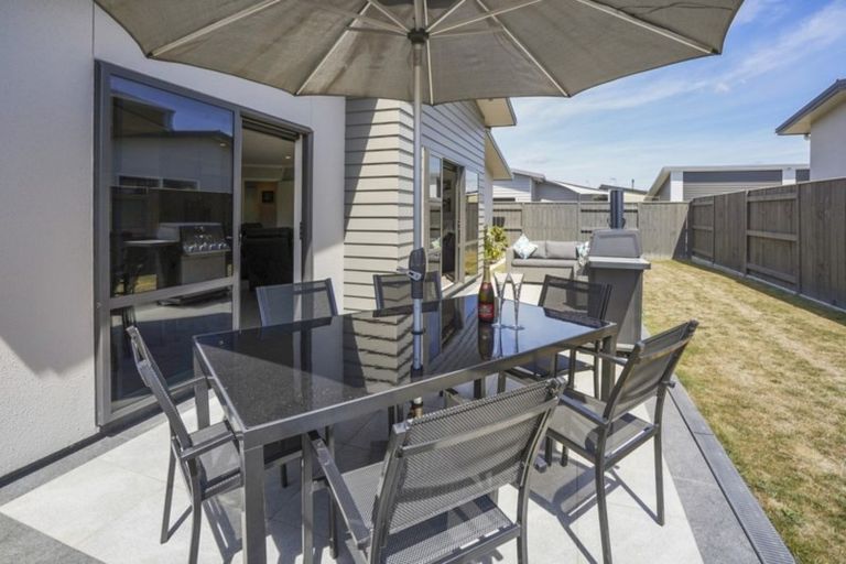 Photo of property in 59 Rosalie Terrace, Kelvin Grove, Palmerston North, 4414