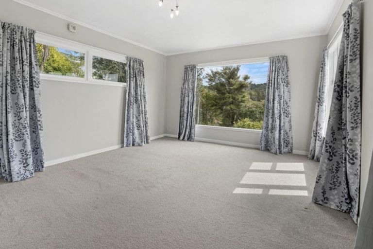 Photo of property in 22 Otanerua Road, Hatfields Beach, Orewa, 0931