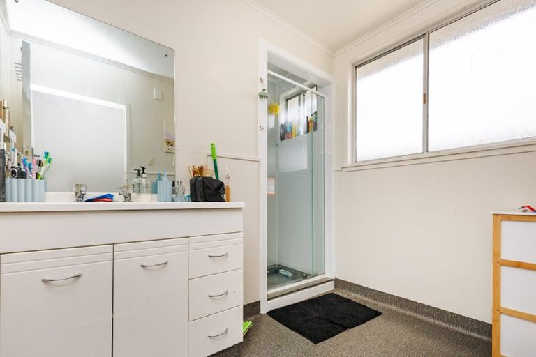 Photo of property in 8 Marne Street, Hokowhitu, Palmerston North, 4410
