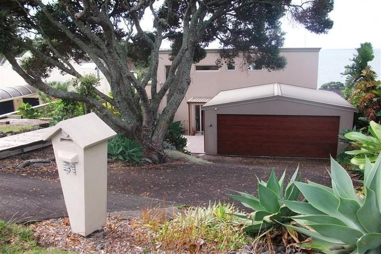 Photo of property in 51 Churchill Road, Murrays Bay, Auckland, 0630