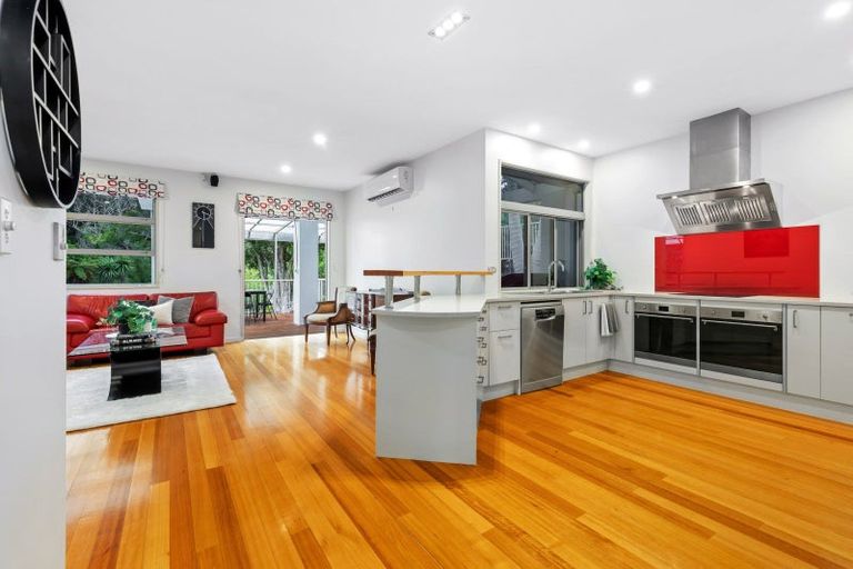 Photo of property in 5 Oakford Park Crescent, Greenhithe, Auckland, 0632