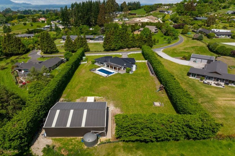 Photo of property in 15 Maple Grove, Acacia Bay, Taupo, 3385