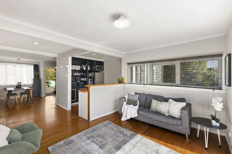 Photo of property in 230 Upper Harbour Drive, Greenhithe, Auckland, 0632