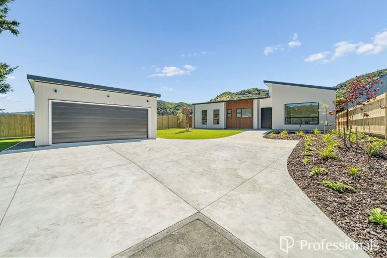 Photo of property in Manor Park, 6 Manor Park Road, Manor Park, Lower Hutt, 5019