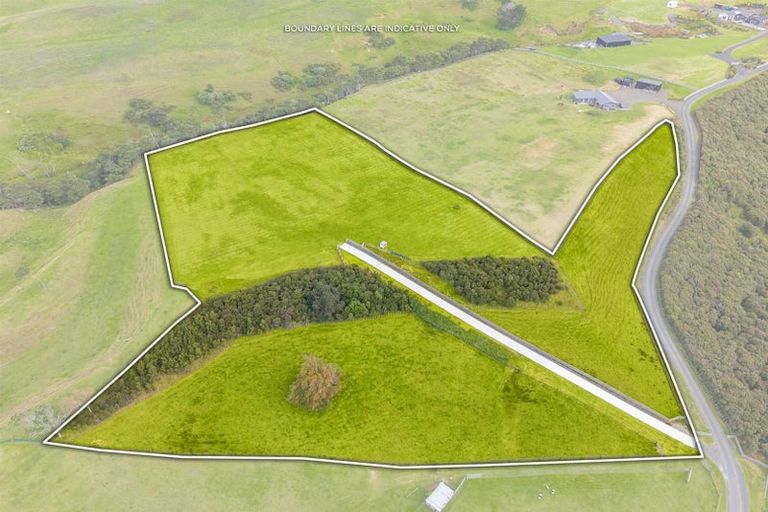 Photo of property in 13 Slater Road, South Head, 0874