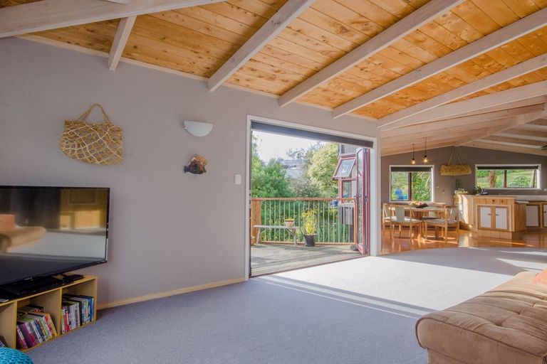 Photo of property in 6b Pokohui Avenue, Raglan, 3225