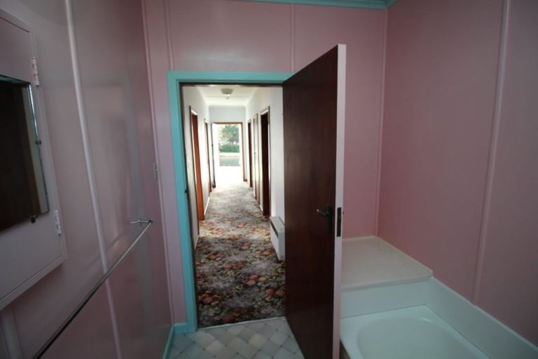 Photo of property in 6 French Street, Marton, 4710