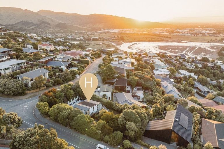 Photo of property in 277 Cannon Hill Crescent, Mount Pleasant, Christchurch, 8081