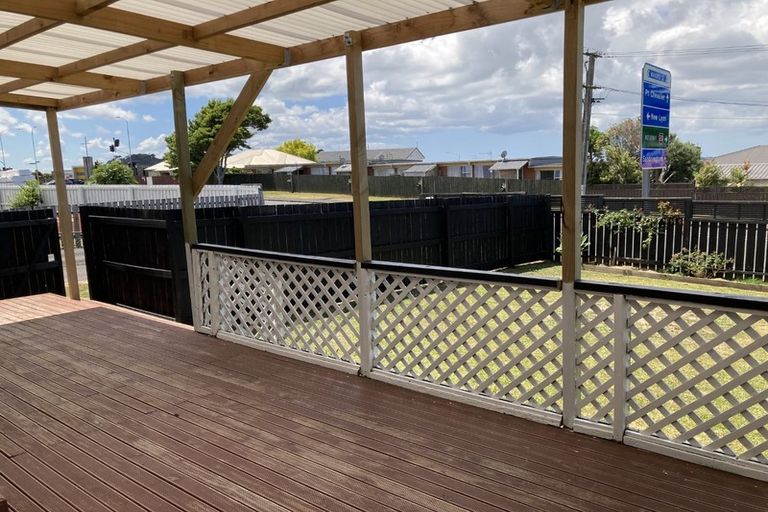Photo of property in 305 Richardson Road, New Windsor, Auckland, 1041