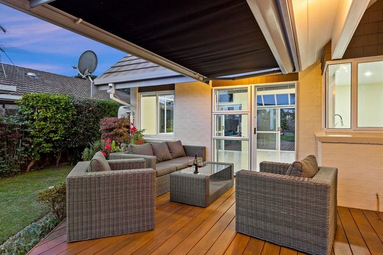 Photo of property in 5 Maygrove Drive, Orewa, 0931