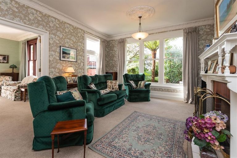 Photo of property in Chilcombe Homestead, 4 Medbury Terrace, Fendalton, Christchurch, 8041