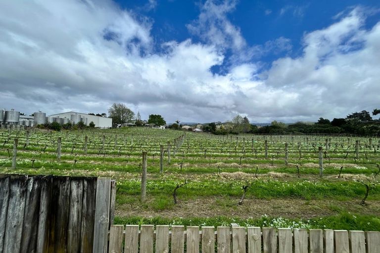 Photo of property in 50 Misty Valley Drive, Henderson, Auckland, 0612