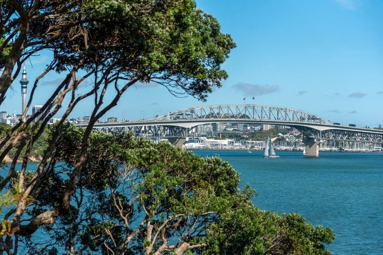 Photo of property in 5/30 Clarence Road, Northcote Point, Auckland, 0627