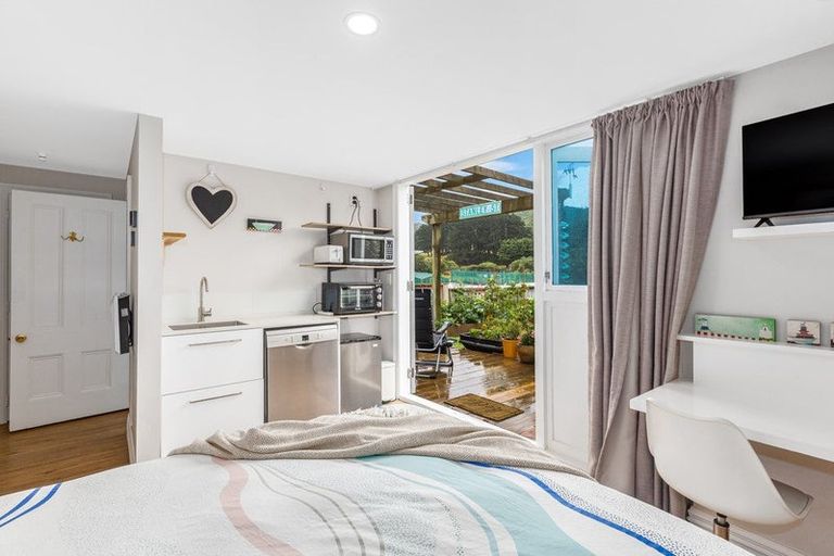 Photo of property in 60 Stanley Street, Berhampore, Wellington, 6023