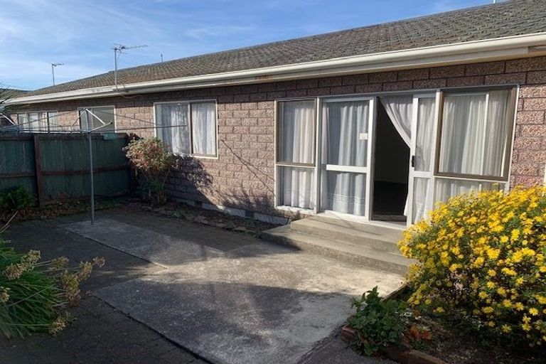 Photo of property in 2/84 Fairfield Avenue, Addington, Christchurch, 8024