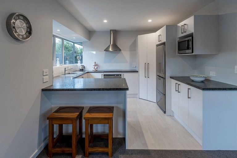 Photo of property in 2/12 Kirsten Place, Parklands, Christchurch, 8083