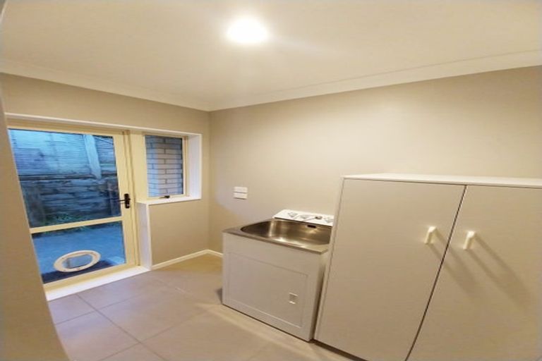 Photo of property in 57 Kittiwake Drive, Schnapper Rock, Auckland, 0632