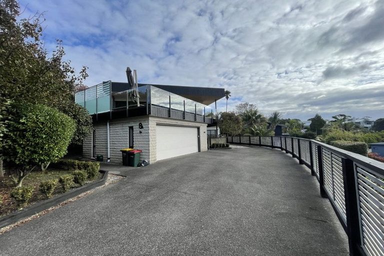 Photo of property in 8a Taumata Road, Castor Bay, Auckland, 0620