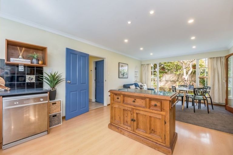 Photo of property in 82 Oxford Terrace, Epuni, Lower Hutt, 5011