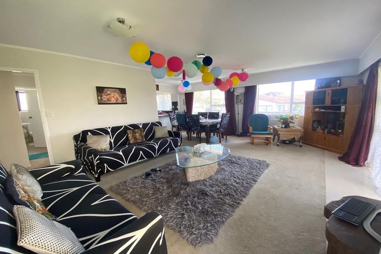 Photo of property in 2/70 Stanniland Street, Sunnyhills, Auckland, 2010