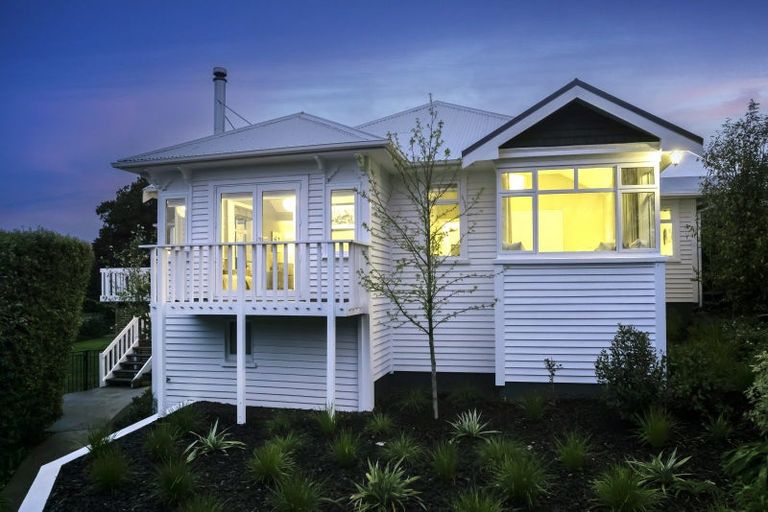 Photo of property in 2 Whareora Terrace, Cashmere, Christchurch, 8022