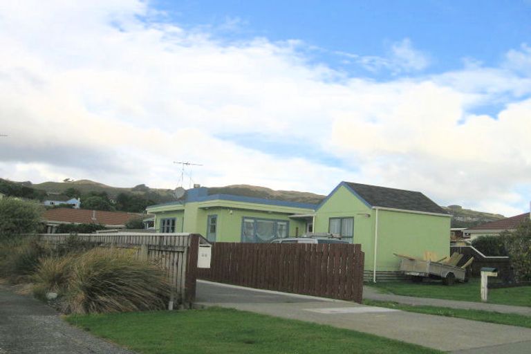 Photo of property in 24 Beauchamp Street, Tawa, Wellington, 5028