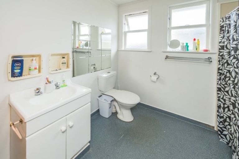 Photo of property in 21 Camellia Avenue, Aramoho, Whanganui, 4500