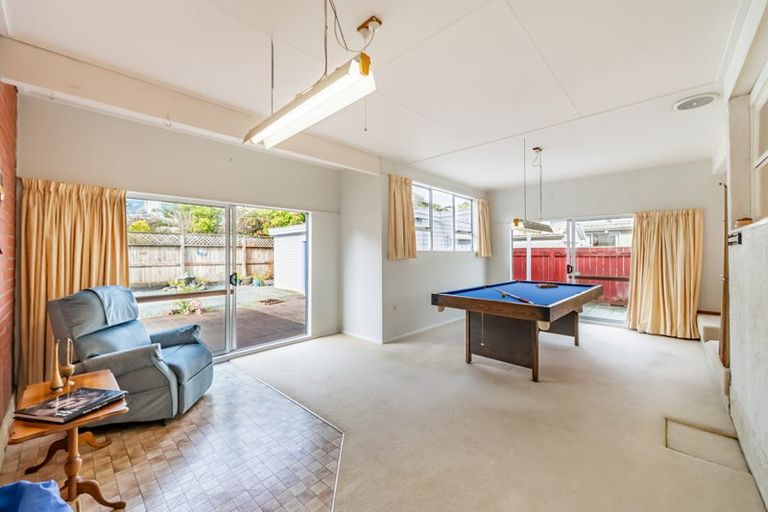 Photo of property in 22 Pempsey Street, Silverstream, Upper Hutt, 5019