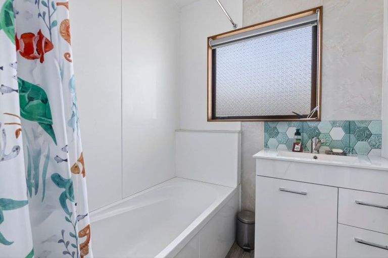 Photo of property in 2/22 Parkers Road, Tahunanui, Nelson, 7011