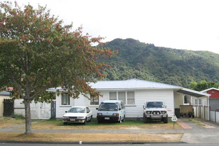 Photo of property in 33 California Drive, Totara Park, Upper Hutt, 5018