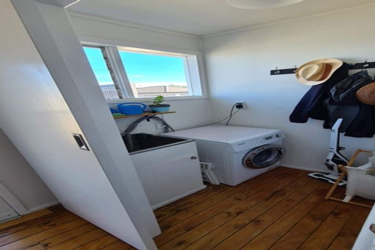 Photo of property in 1/23 William Souter Street, Forrest Hill, Auckland, 0620