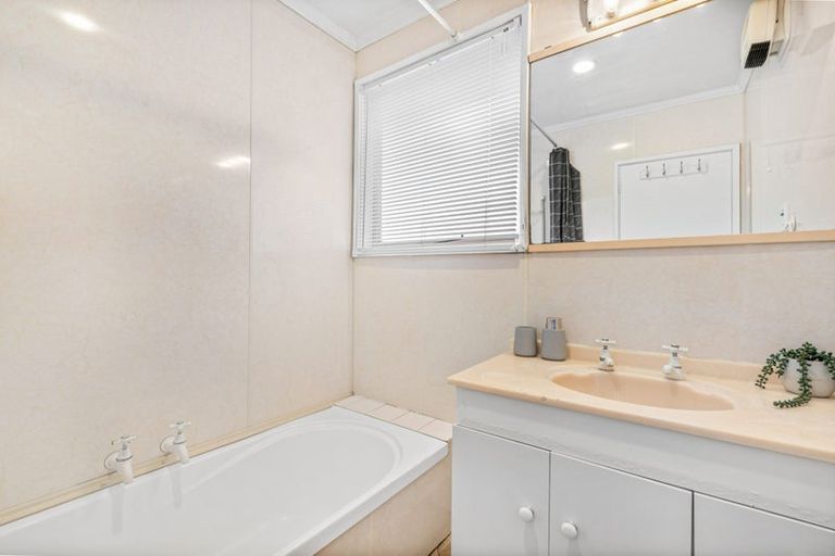 Photo of property in 38 Farrington Avenue, Bishopdale, Christchurch, 8053