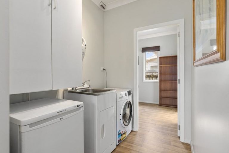 Photo of property in 30 South Street, Petone, Lower Hutt, 5012