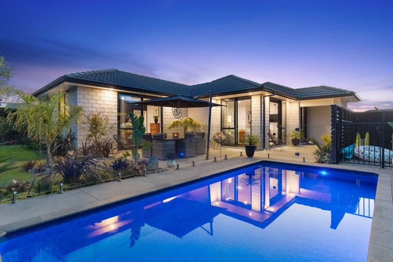 Photo of property in 57 Benmore Crescent, Pyes Pa, Tauranga, 3112