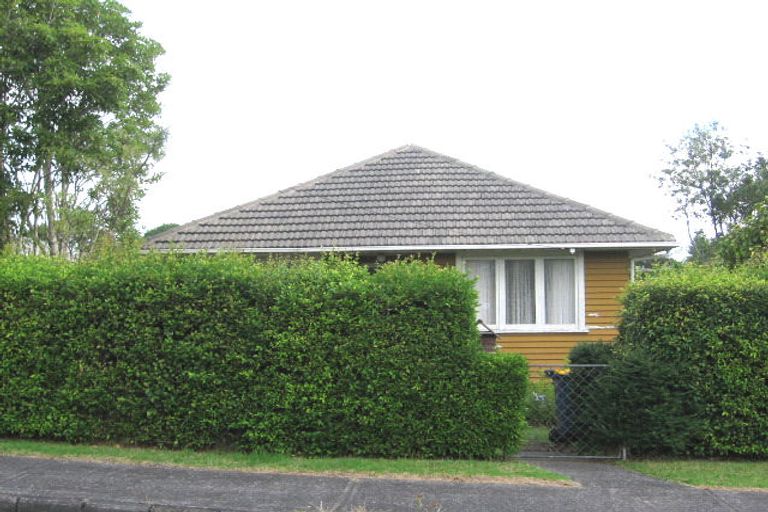 Photo of property in 1 Adriatic Avenue, Henderson, Auckland, 0612