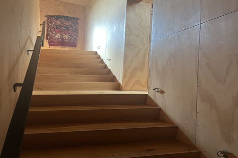 Photo of property in 21a Old Lake Road, Narrow Neck, Auckland, 0624