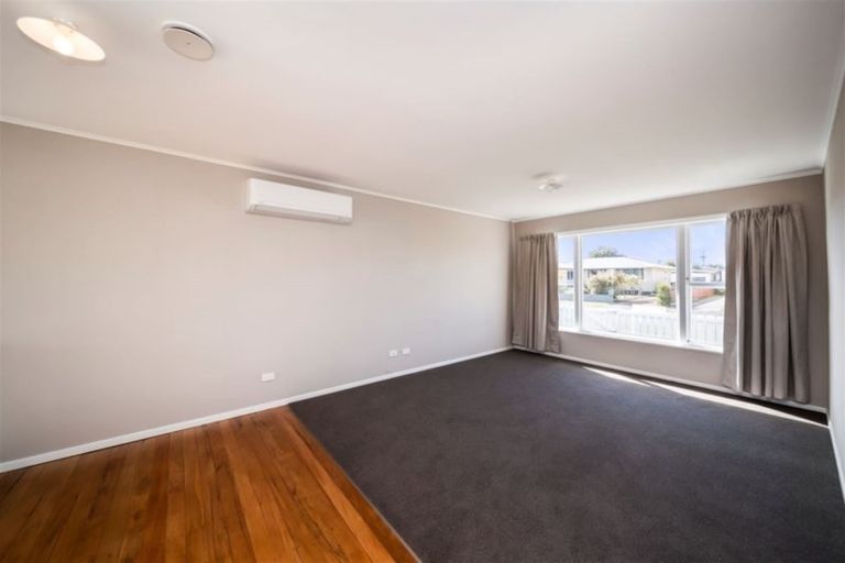 Photo of property in 5 Murray Avenue, Hawera, 4610