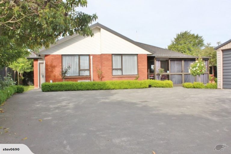 Photo of property in 2/46 Hollyford Avenue, Bryndwr, Christchurch, 8053