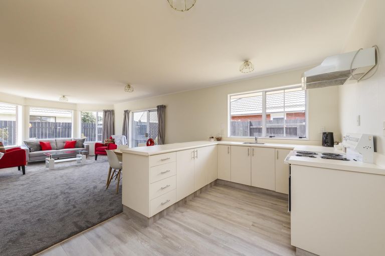 Photo of property in 5b Carroll Street, Palmerston North, 4410