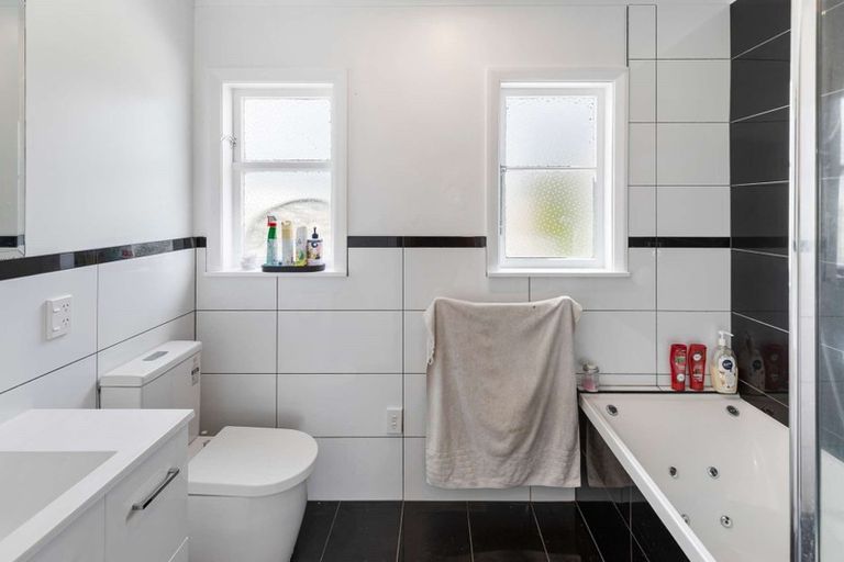 Photo of property in 11 Russell Road, Wainuiomata, Lower Hutt, 5014