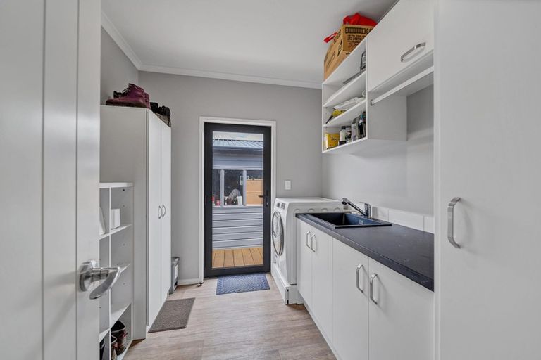 Photo of property in 8 Reremoana Close, Hawera, 4610