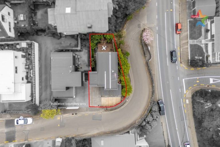 Photo of property in 2 Tiketike Way, Brooklyn, Wellington, 6021