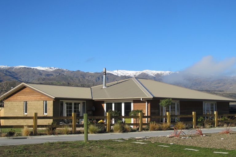 Photo of property in 44 Perriam Place, Mount Pisa, Cromwell, 9383