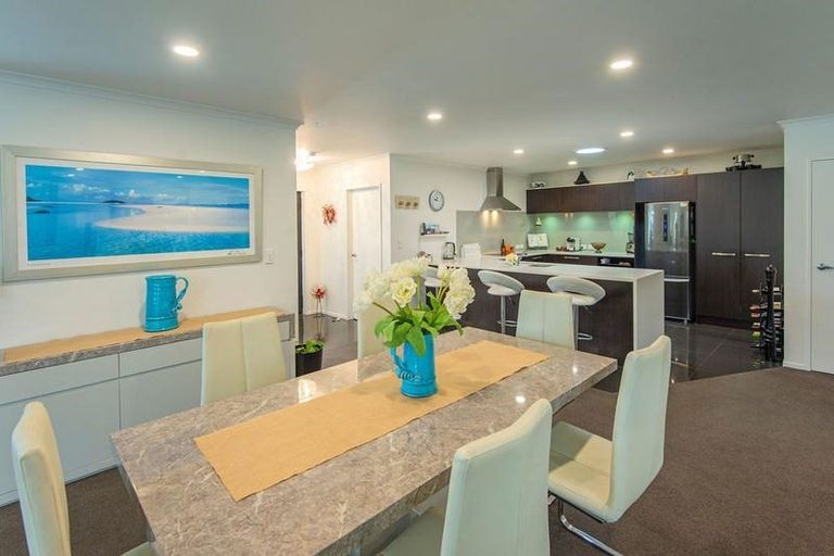 Photo of property in 8 Stace Hopper Drive, One Tree Point, 0118