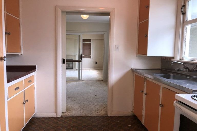 Photo of property in 21 Burton Avenue, Whanganui East, Whanganui, 4500