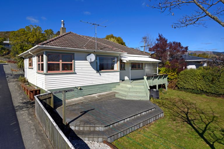 Photo of property in 250 The Ridgeway, Stoke, Nelson, 7011