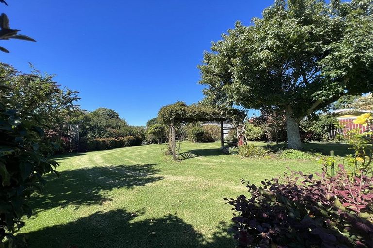 Photo of property in 21 Park Lane, Waitara, 4320