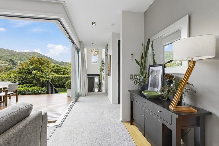 Photo of property in 405b Karori Road, Karori, Wellington, 6012