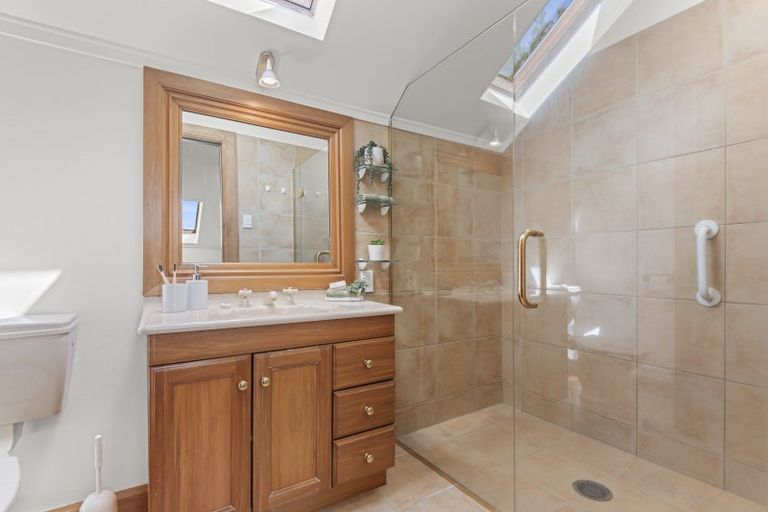 Photo of property in 35 Manapouri Crescent, Hokowhitu, Palmerston North, 4410