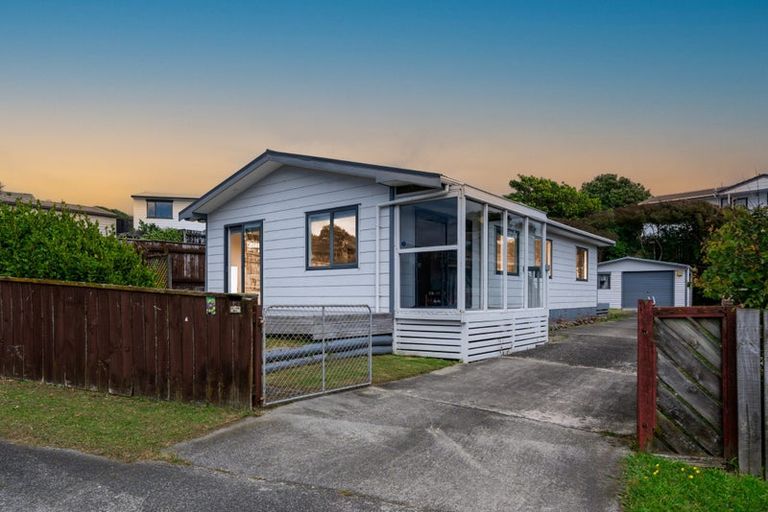 Photo of property in 17 Moki Street, Titahi Bay, Porirua, 5022